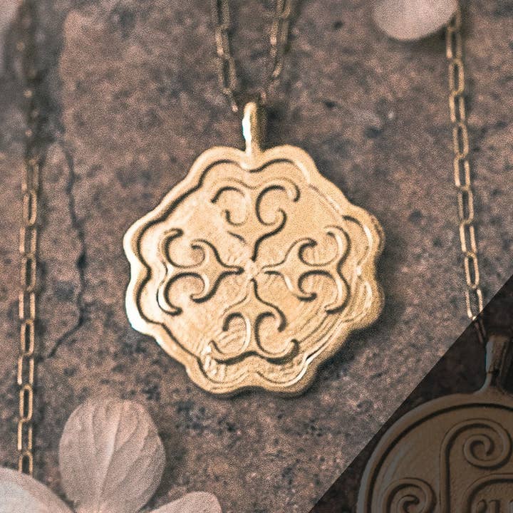 Collier Pendentif Protection Lg Or pour la vente par 3Realms