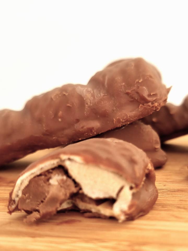 Box of 6 CROCK KETO wafer, filled with protein cream for wholesale by Low Carb Goodies