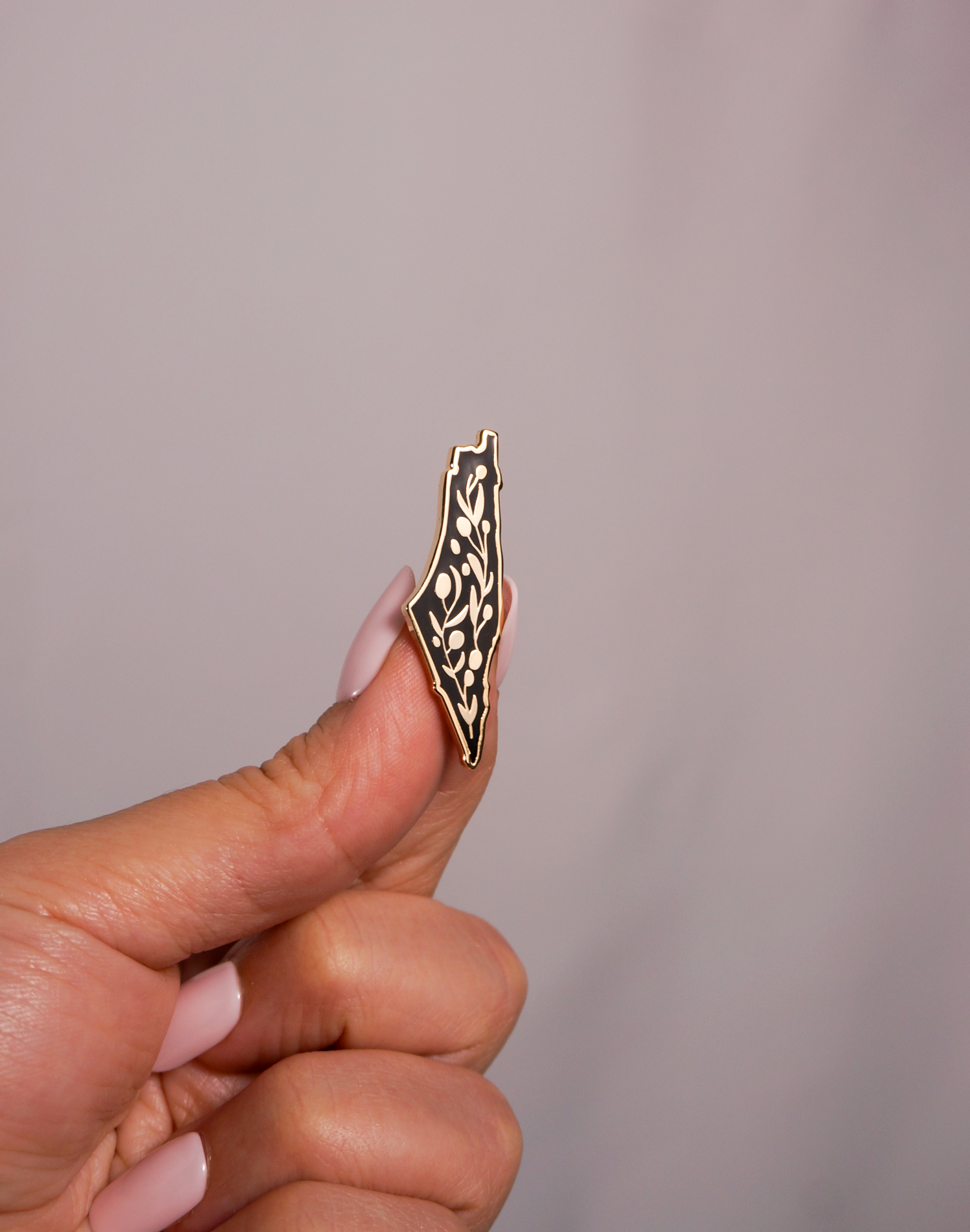 Stitch4pali - Wholesale Lapel Pin/Button - Map of Palestine Enamel Pin with Olive Branch Design2