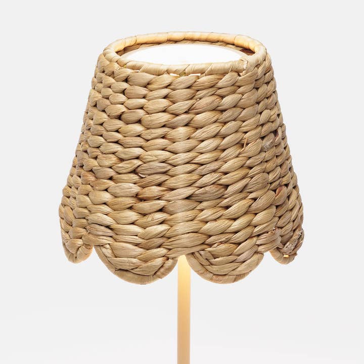 Zafferano America - Wholesale Lamp Shade - Scalloped Water Hyacinth Woven Wicker Shade