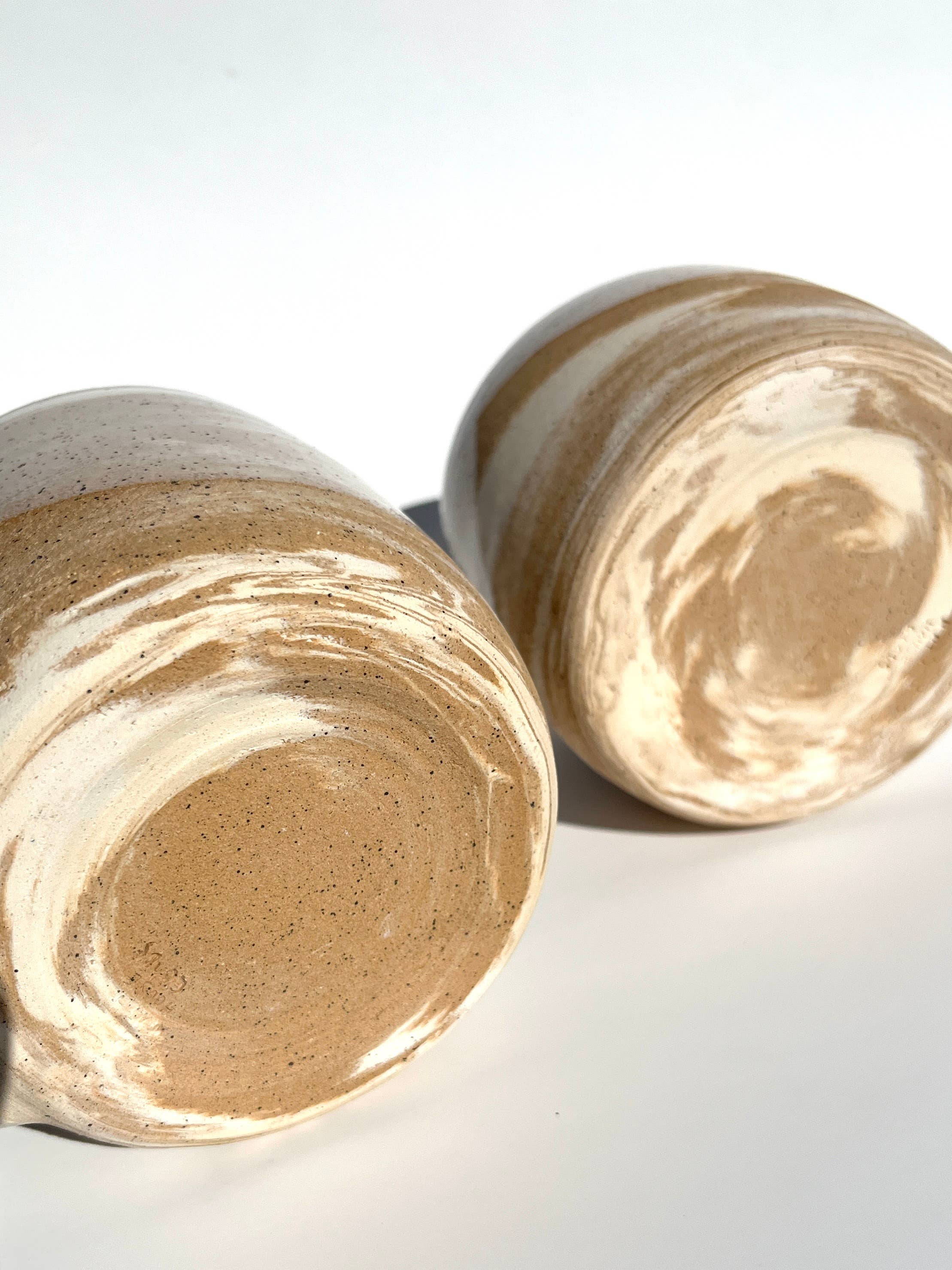 Ninth House Goods – Engroshandel Kaffekrus – Overskyet samling - snefald på sandsten plettet krus2