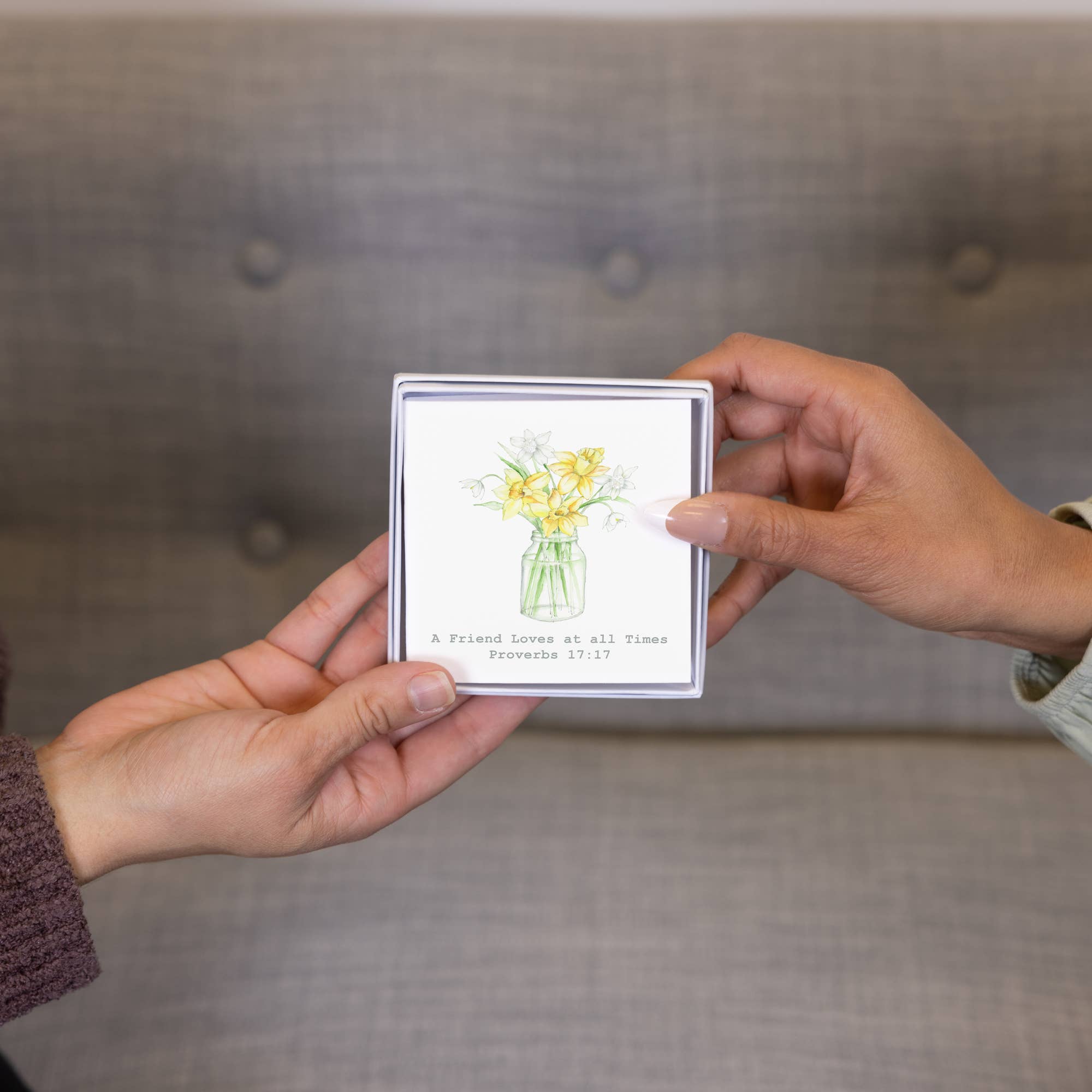 Pavilion - Wholesale Jewelry Set - Proverbs 17:17 - Earring & Card Set5