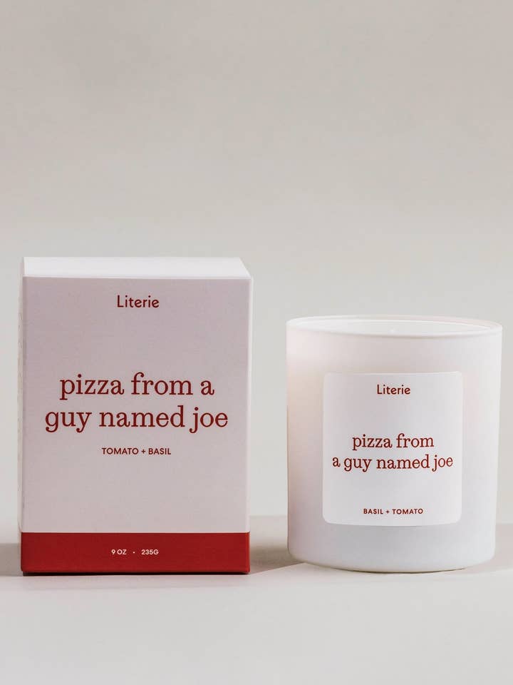 Pizza da un ragazzo di nome Joe per la vendita all'ingrosso da parte di Literie