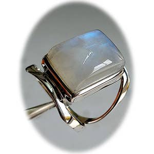 Bague métaphysique Lg Stone Sterling - Rainbow Moonstone pour la vente par Crystal Earth Sterling
