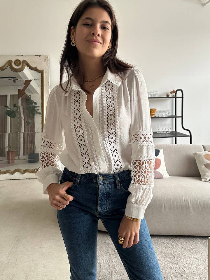 Openwork blouse with bohemian chic spirit Q3074 for wholesale by IN APRIL 1986 - SAS IDK