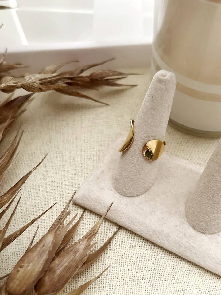 8427JR - Savannah Gold Gefüllter Ring für den Großhandel von Renee and Renae | Formerly The Katz Meow Creations