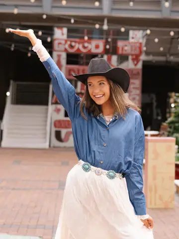 Blue Kathryn Classic Button-Up, Chambray for wholesale on Faire6