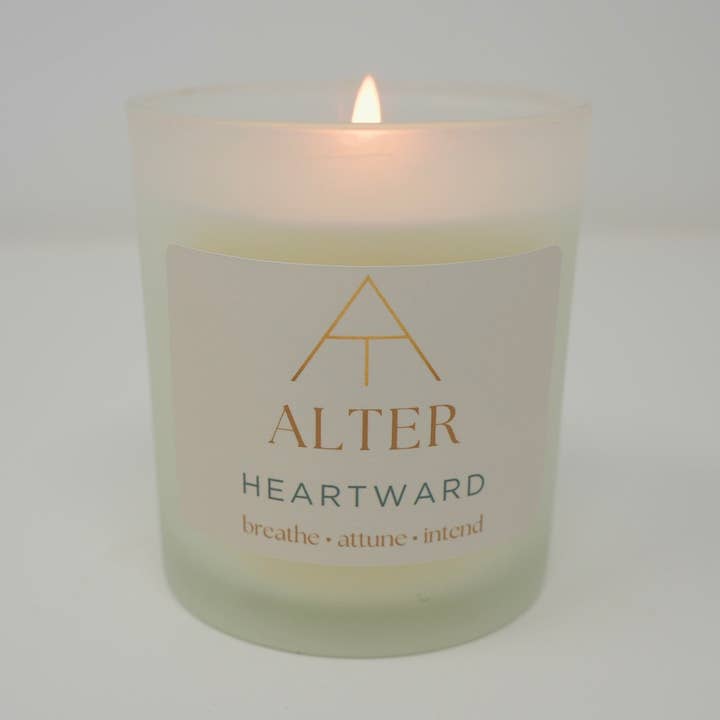 Hjertevarm Lys (Palo Santo) for engroshandel hos Nicole Meline Creative