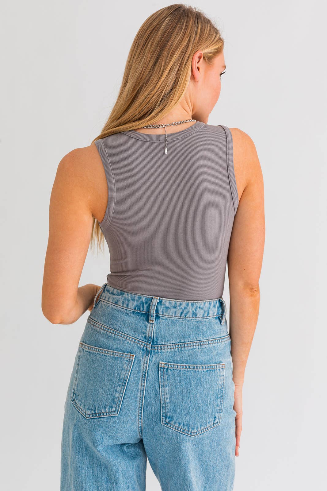 LE LIS - Wholesale Bodysuit - Women's - ROUND NECK SLEEVELESS BODYSUIT19