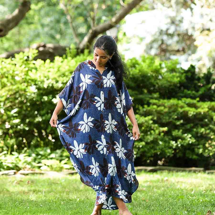 Ichcha – Engroshandel Kjole - Dame – Kaftankjole - Indigo Block Print Modal med knapper | Kamala6