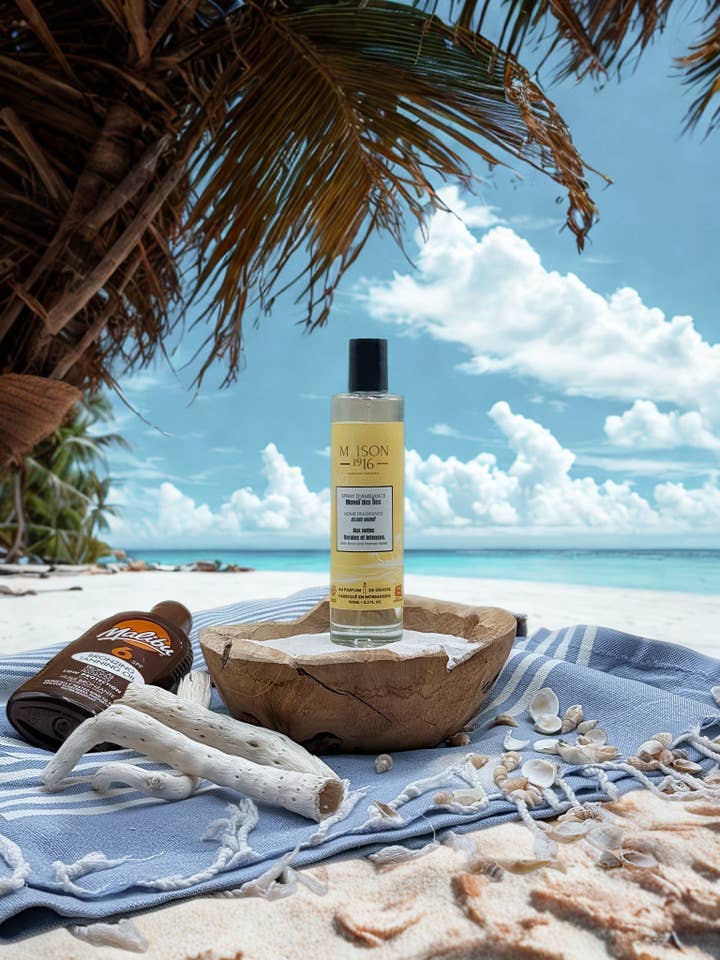 Rumspray 💨 Monoï fra Øerne | Maison 1916✨ for engroshandel hos MAISON 1916
