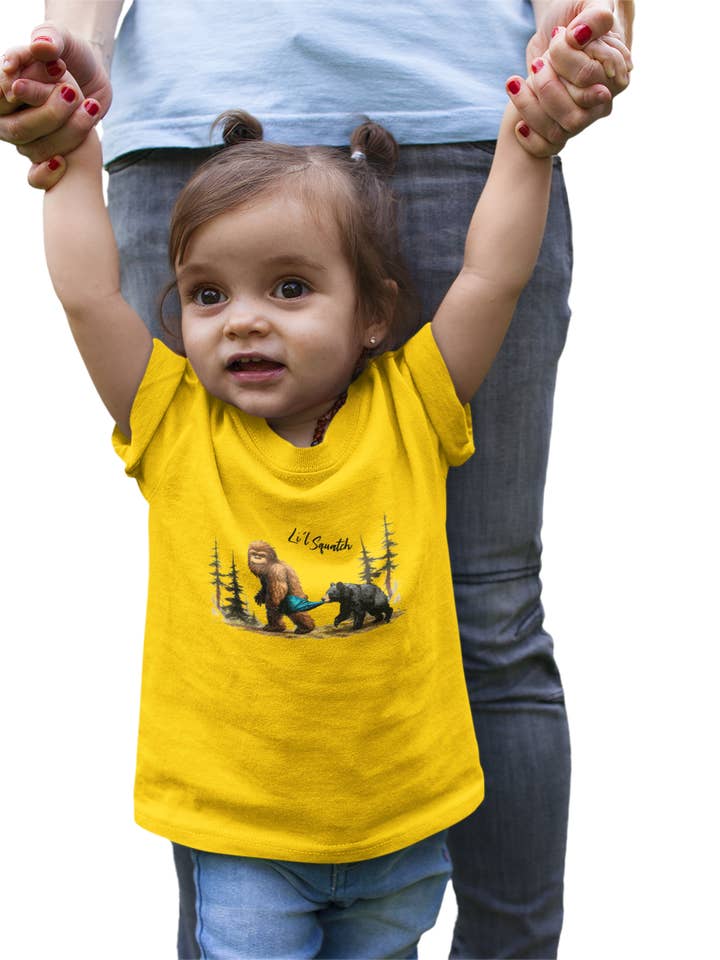 Squatchin’ Country - Vente T-shirt sérigraphié – enfant - T-shirt Li'l Squatch pour tout-petit - jaune2