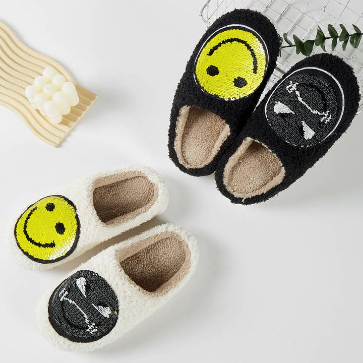 Cap Zone - Wholesale Slippers - Women's - Evil Smiley Emoji Reversible Sequins Slippers4