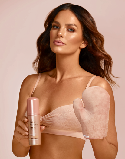 Bellamianta – wholesale Self-tanner – Bellamianta luxury velvet tanning mitt2