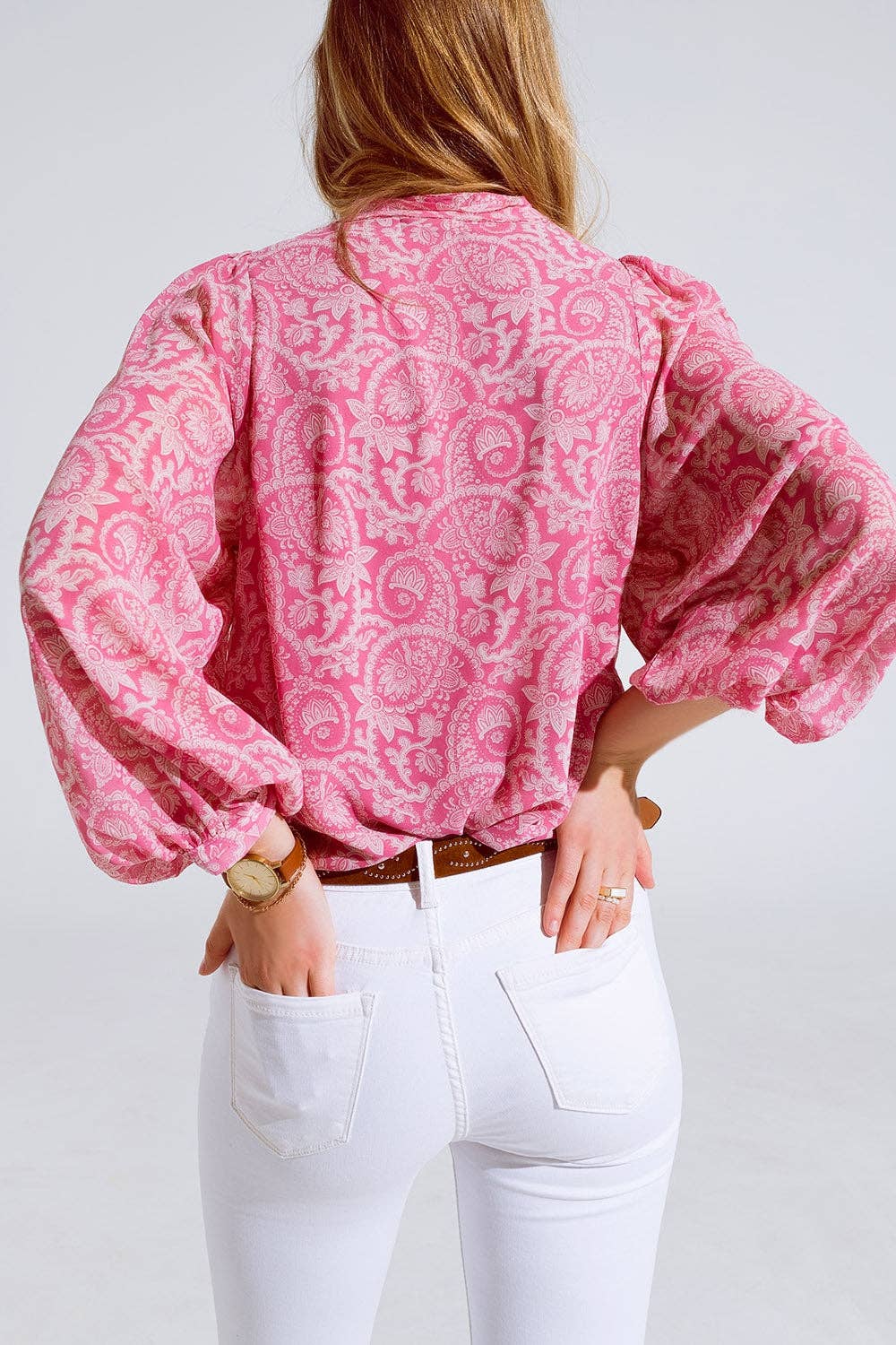 Roze Roze chiffon blouse met bloemenprint en lange ballonmouwen voor groothandel op Faire3