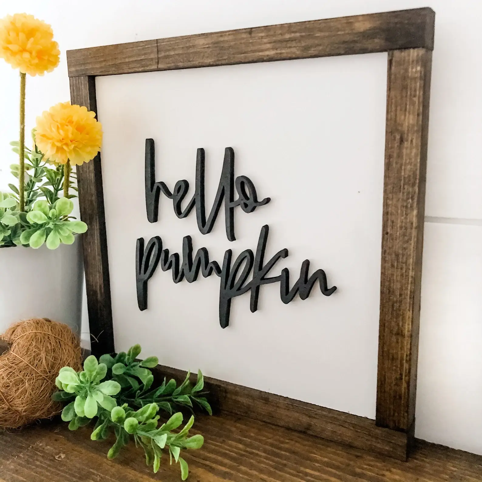 WillowBee Signs & Designs – Sinal por atacado – Placa artesanal de madeira 'Hello Pumpkin' com corte a laser1