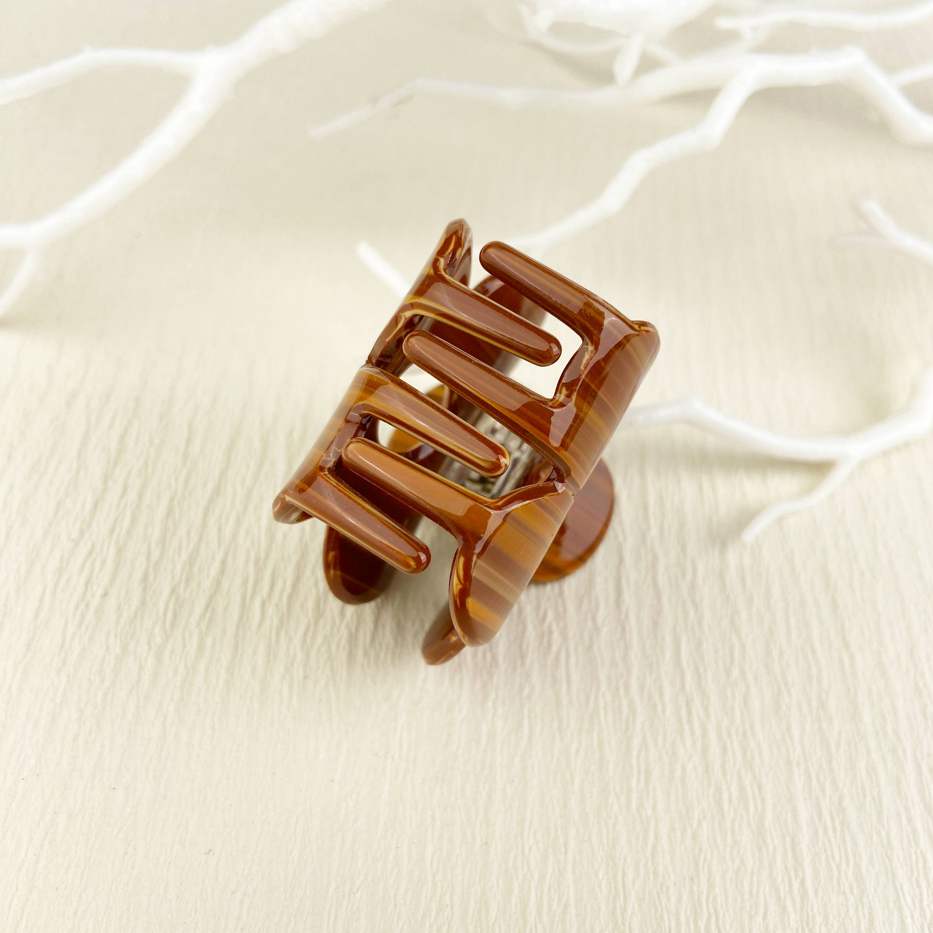 mildstyles - Wholesale Hair Clip - Women's - Wood grain flower hair claw clip4