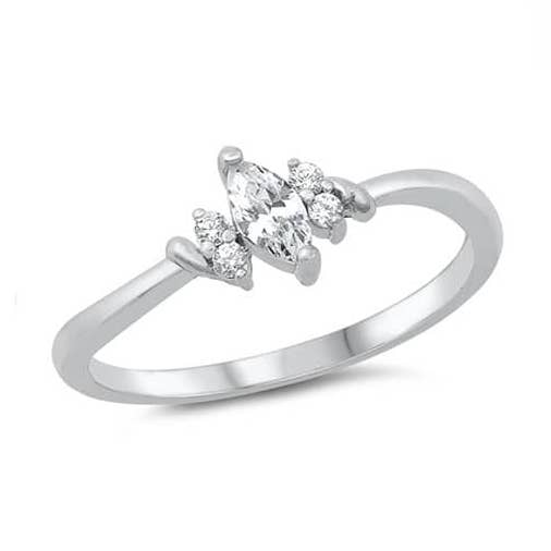 Bague Marquise & Round Cluster pour la vente par Plain To Polished