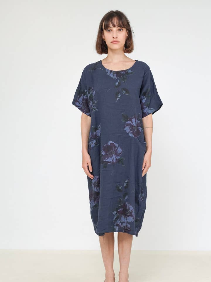 Katoen-linnen jurk maat 36-44, gemaakt in Italiƫ voor wholesale door LINEN & COTTON HOUSE