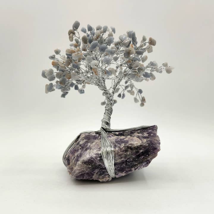 Meraki Gemstones – Engroshandel Spirituelle sten og krystaller – Ædelstenstræ-Engelsten/Chevron Ametyst Base m/Sølvtråd