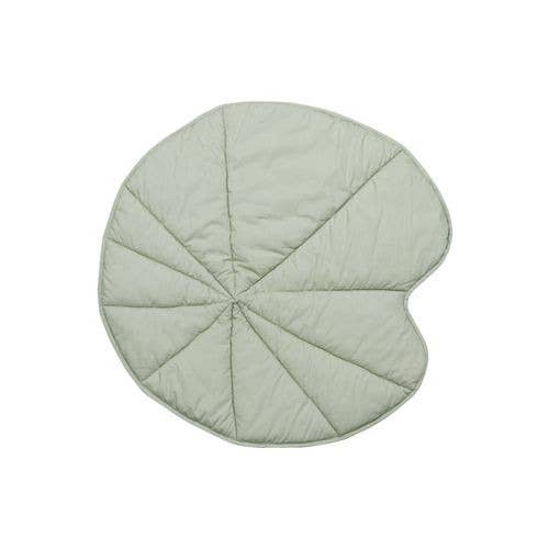 Tapis de jeu Water Lily Olive pour la vente par Lorena Canals