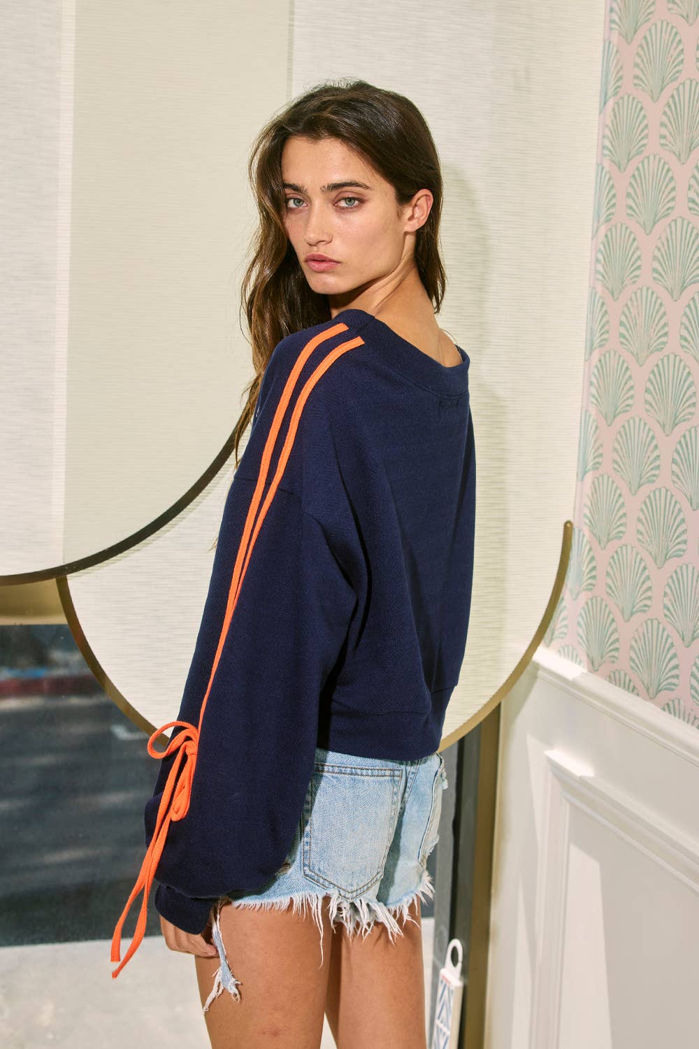 BUCKETLIST INC - Wholesale Sweatshirt - Women's - T2522 Contrast Tie Sleeves Detail Terry Sweatshirt6