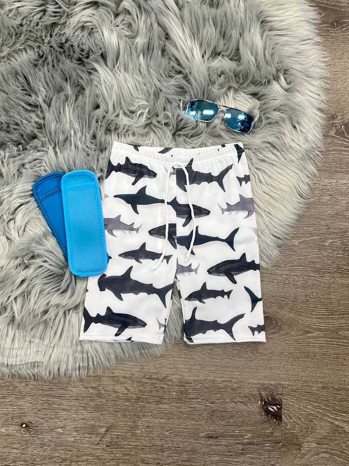 Bañador TCB Sharky para venta al por mayor de Two Cute Boutique LLC