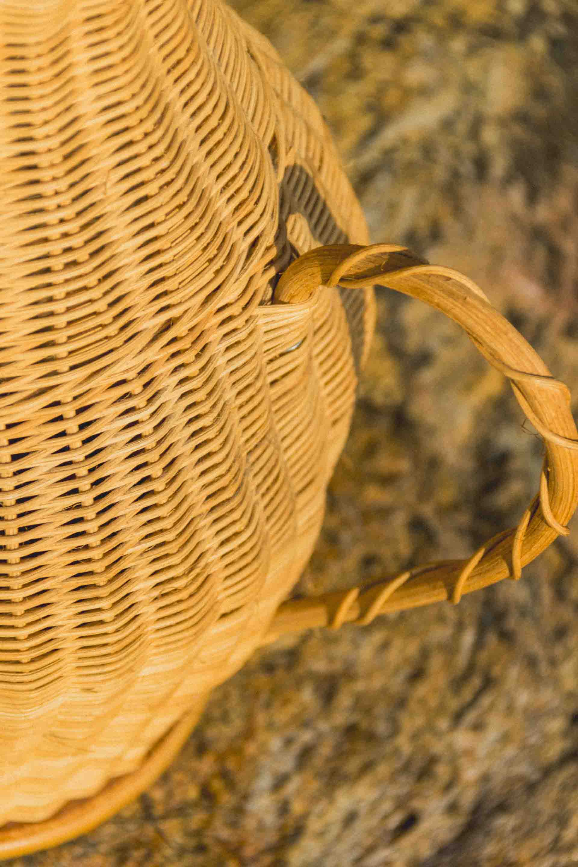 Eloge - Wholesale Vase - Wicker amphora5