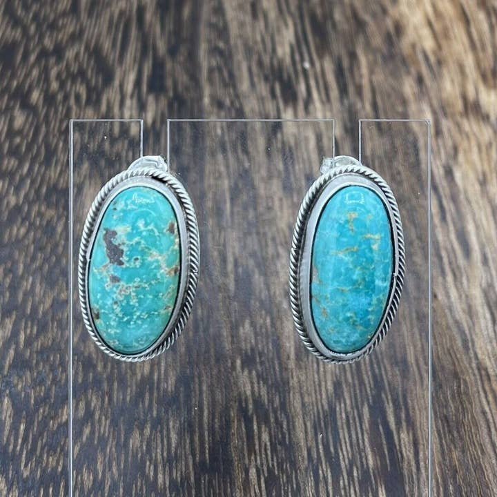 Native City Jewelry - Wholesale Knopjes/oorstekers - Inheemse Amerikaanse Navajo handgemaakte zilveren Sonoran turkoois oorstekers