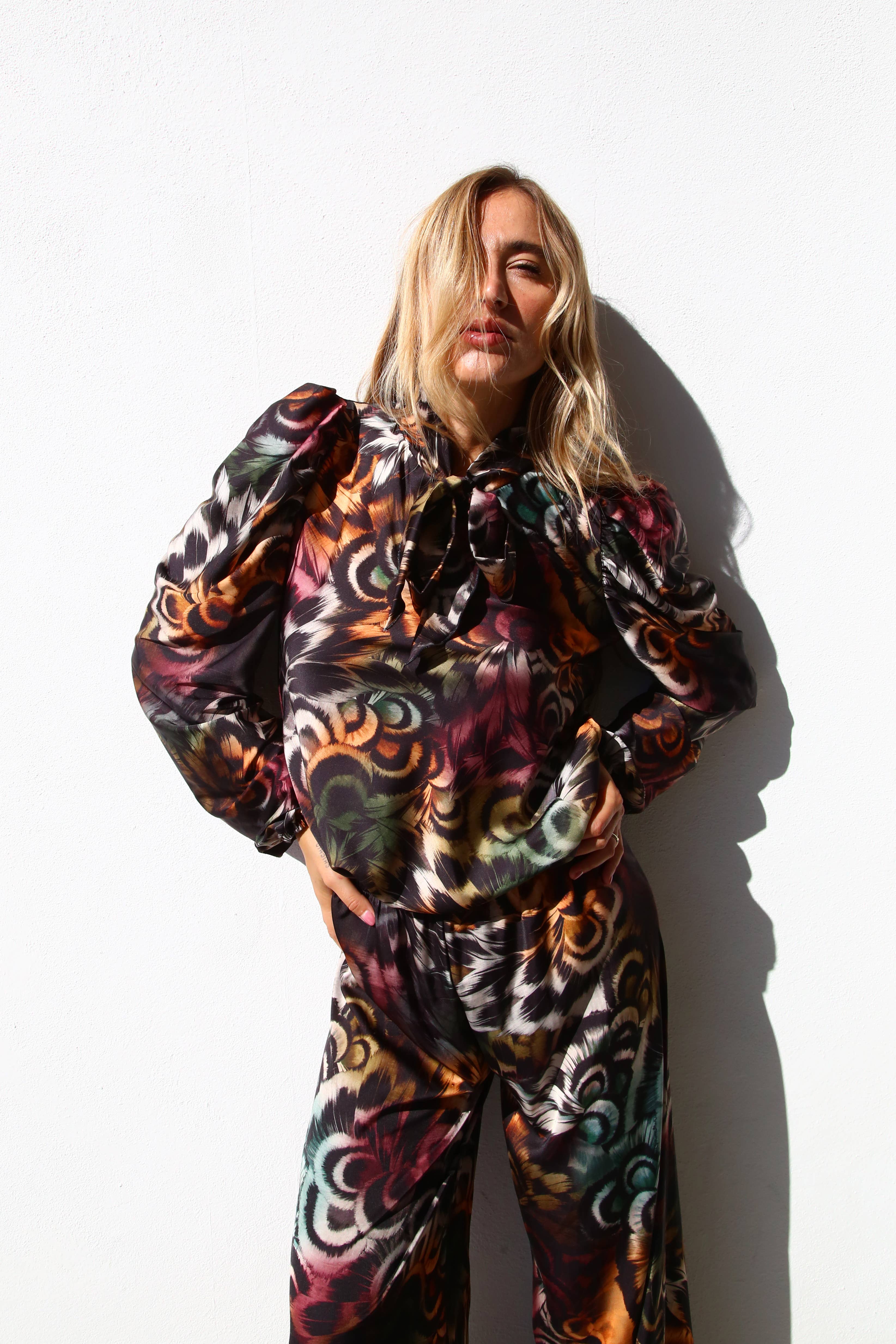 PUFF SLEEVE SHIRT WITH BOW AT NECK MULTICOLOR FEATHERS for wholesale on Faire0