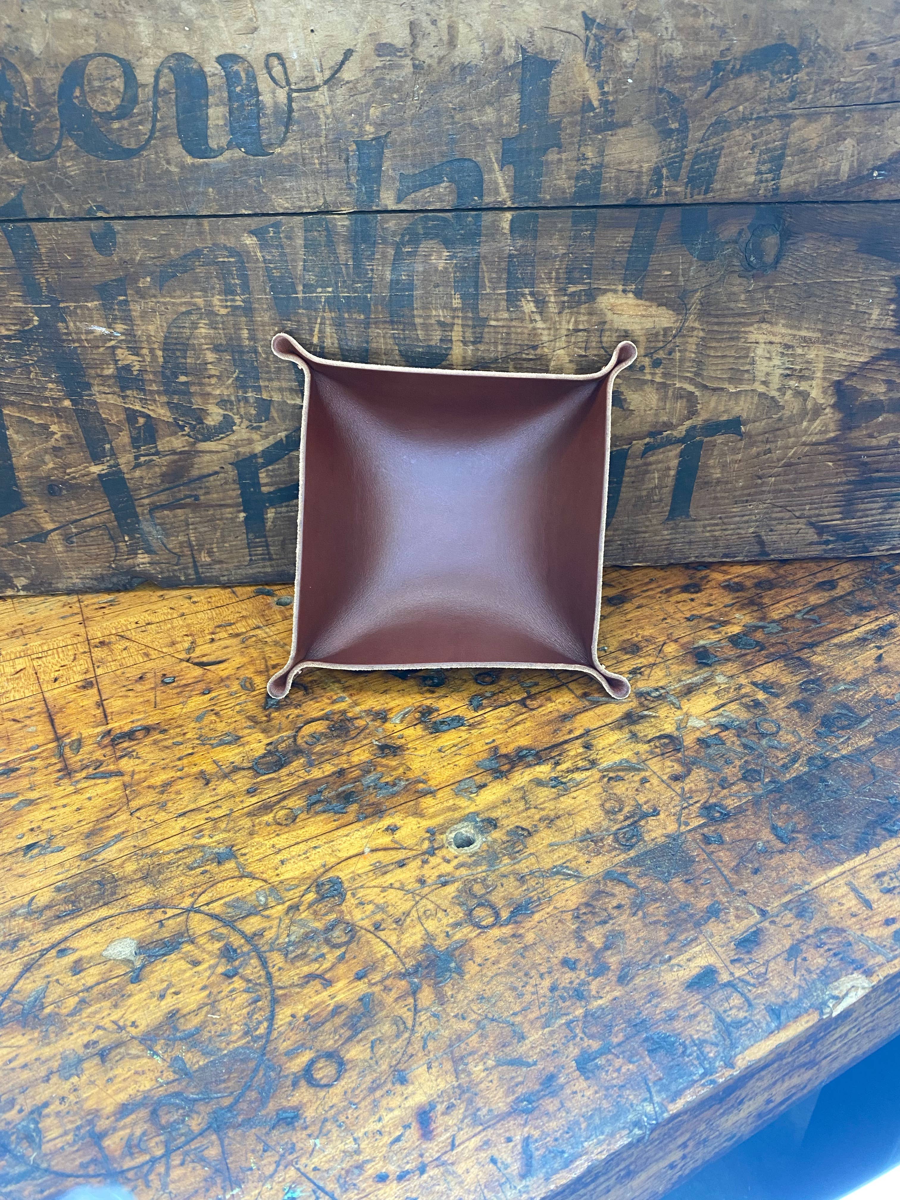 Manready Mercantile - Wholesale Decorative Tray - Leather Valet Tray | Blank1