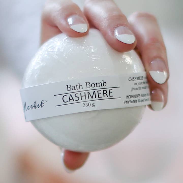 CASHMERE Duftende Luxus-Badebombe – Feuchtigkeitsspendendes, entspannendes Spa-Erlebnis für weiche Haut für den Großhandel von The Scented Market
