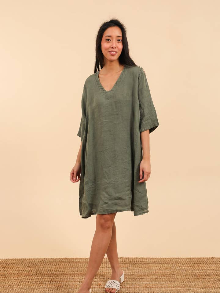 la maison des fibres naturelles - Wholesale Dress - Women's - V-neck linen dress 10605 100%LINEN