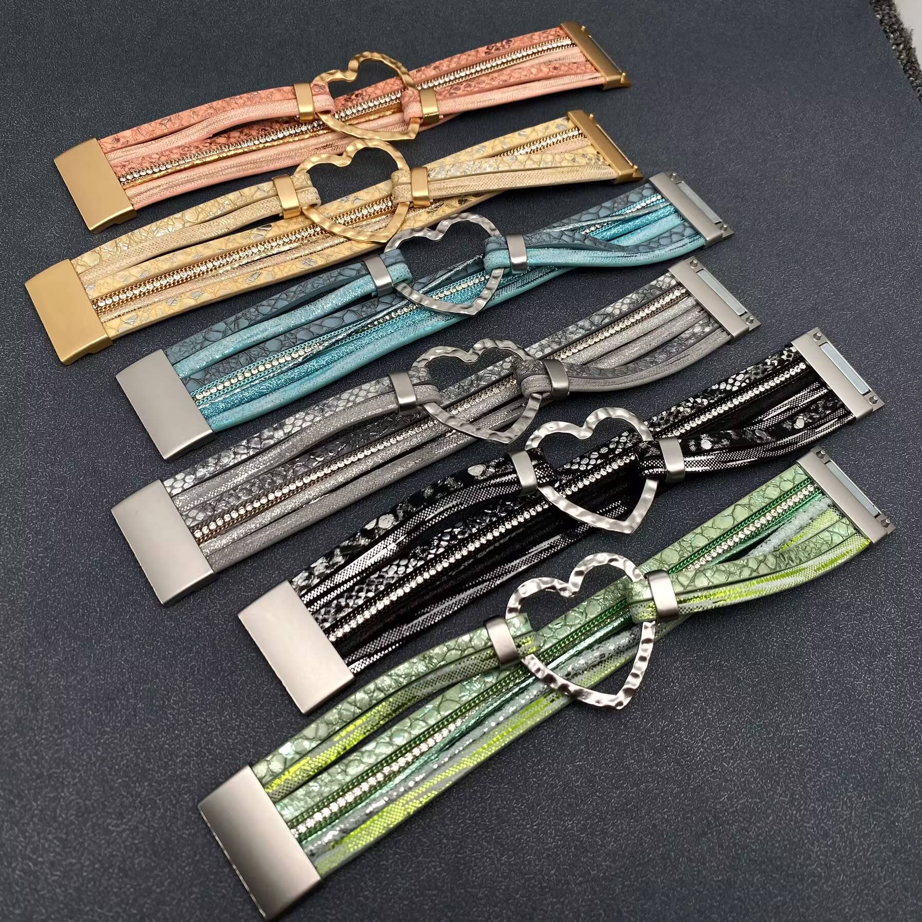 Mio Queena - Vendita all'ingrosso Bracciale a polsino - Bracciale con ciondolo a forma di cuore, strass, fibbia magnetica in pelle -LB7