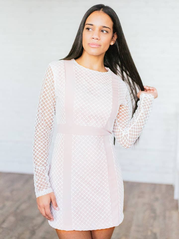 Mini-robe pailletée à manches longues pour la vente par Ariti Kaziris