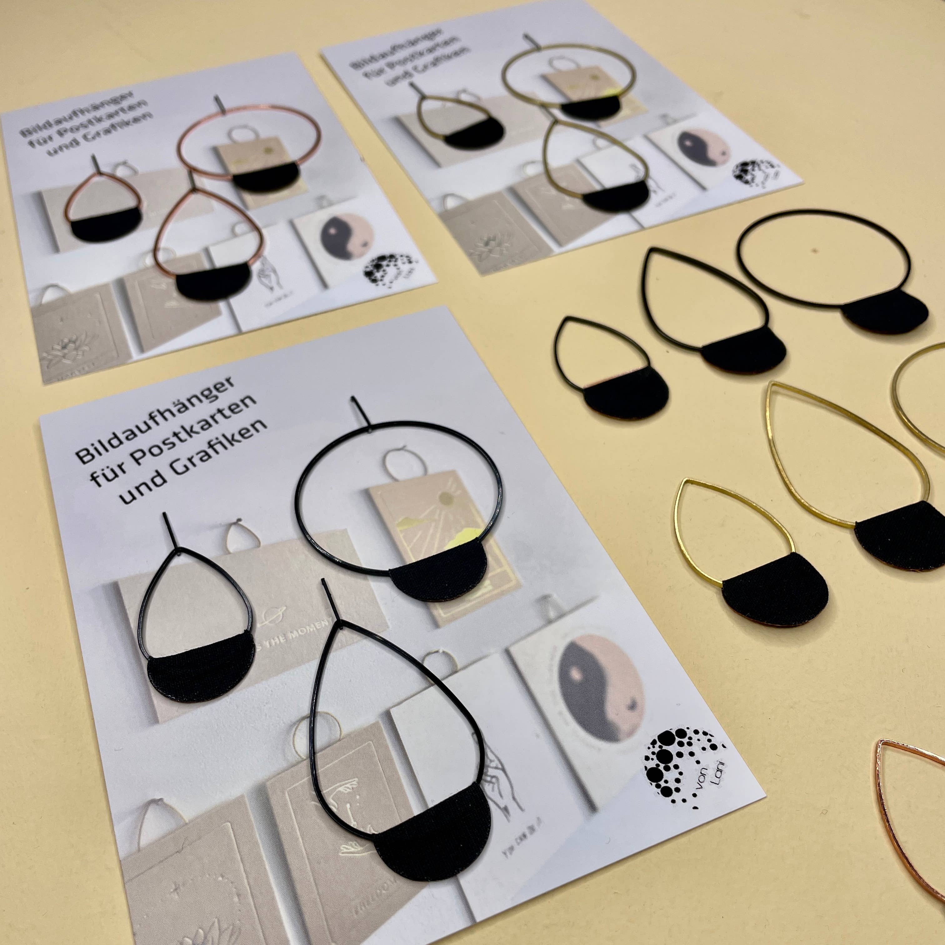 von Lani = Jewellry + Suncatchers - Vendita all'ingrosso Cornice portafoto - Set 3 💧💧🔵 Grucce per quadre/cornici per quadre/cartoline1