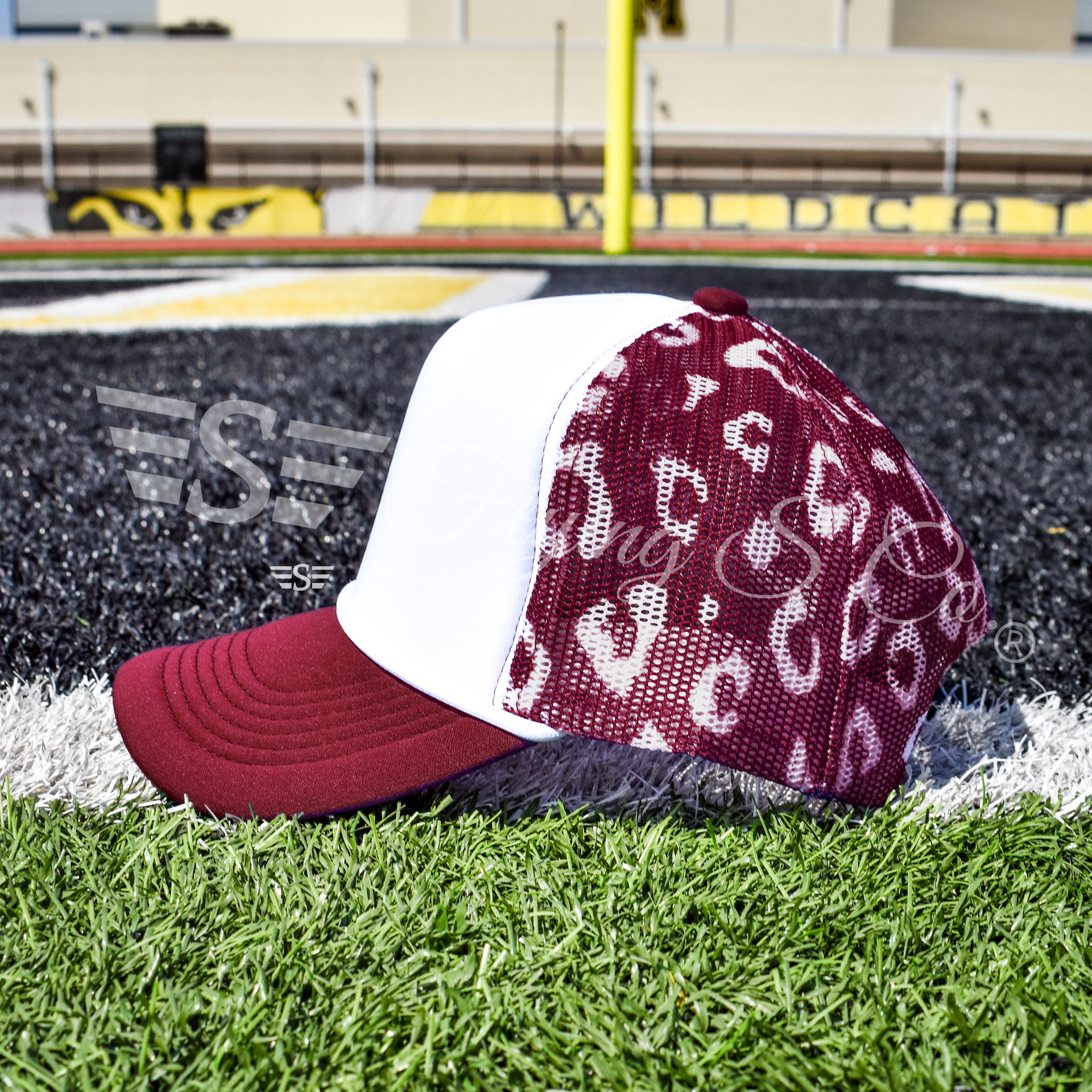 Flying S Company – Großhandel Basecap – Unisex – Weißer Front Leopard Magna Pony™ Mesh Foam Trucker Hut27