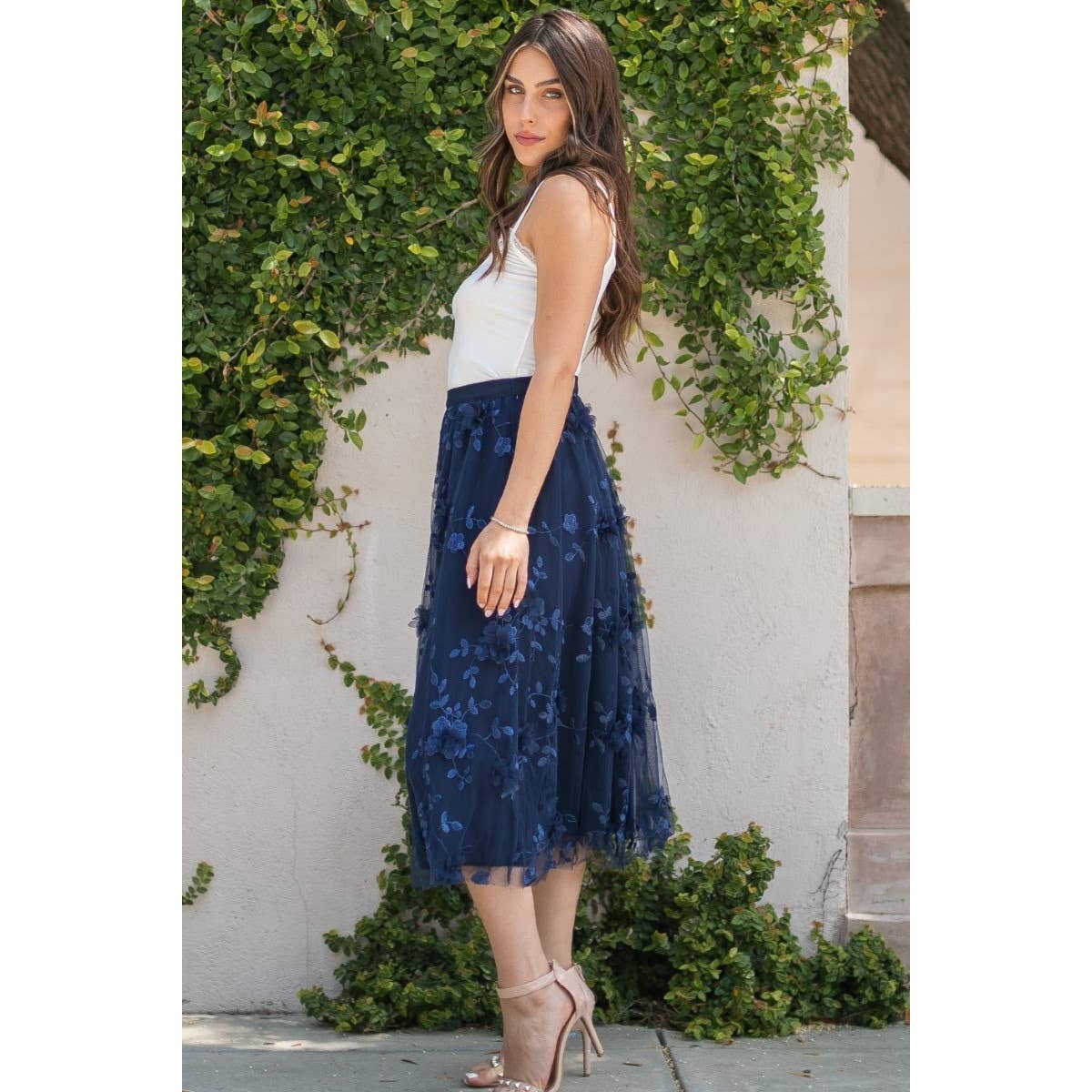 Verte – wholesale Skirt – Women’s – EMBROIDERY 3D FLORAL MIDI SKIRT_78S20542