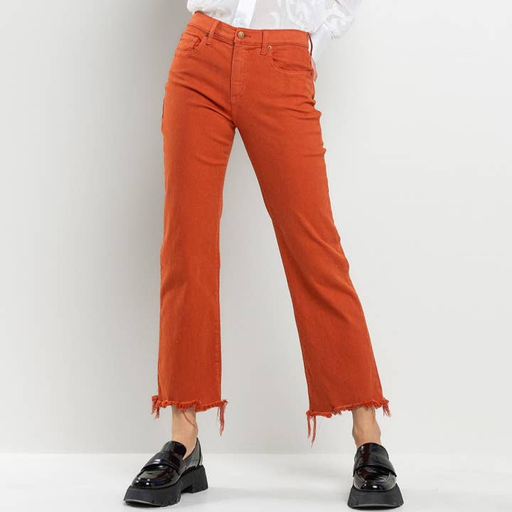 JEAN TAILLE MOYENNE À OURLET NON FINI ET JAMBE DROITE, SI0626RT-SP pour la vente par Someday