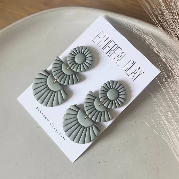 Boho Clay Dangles, gestapelte Halbrunder für den Großhandel von Ethereal Clay