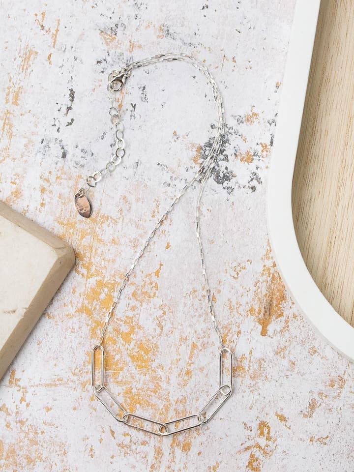 Collar sencillo con clip de plata de ley Simplicity de 16 a 18 pulgadas para venta al por mayor de Anne Vaughan Designs Jewelry