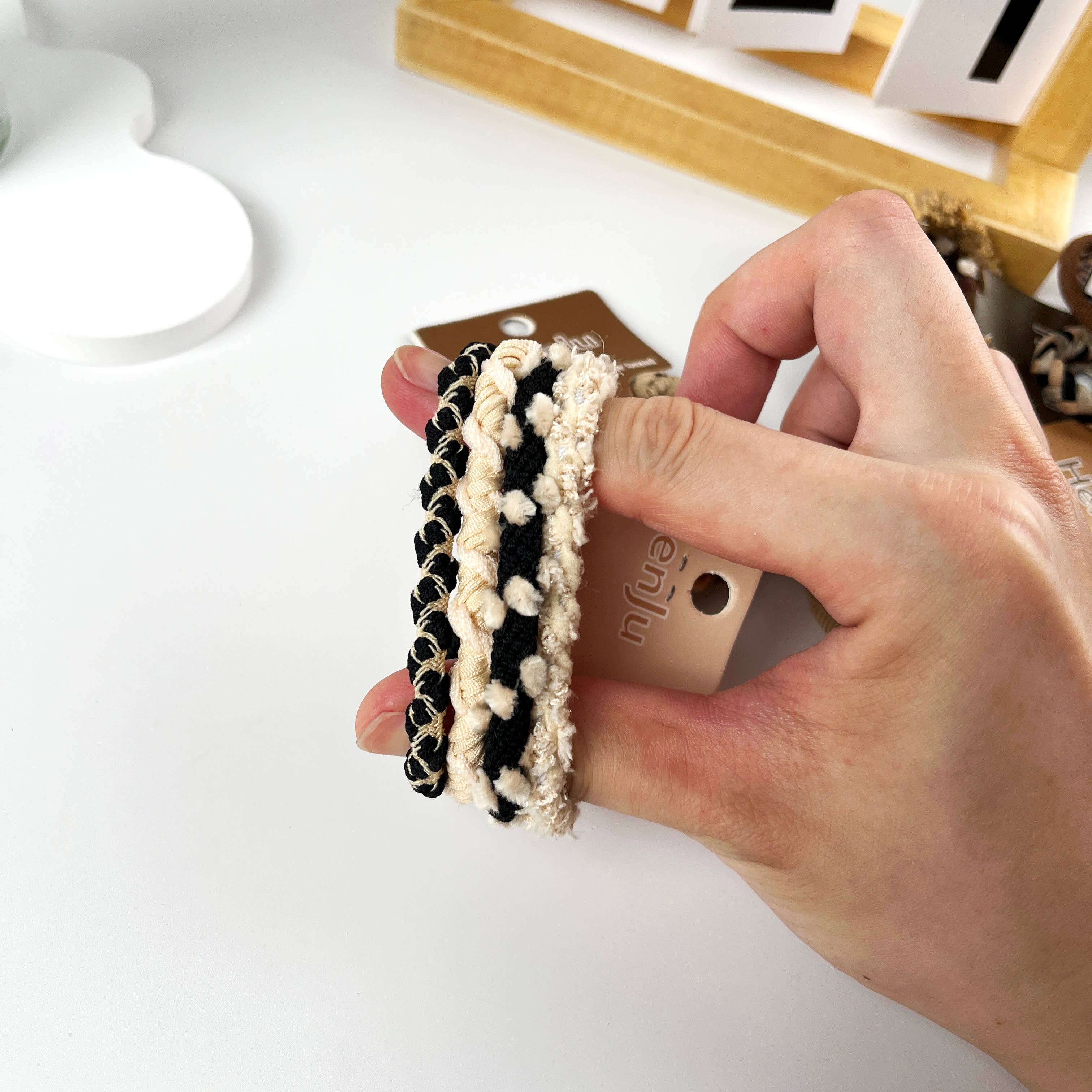 mildstyles - Wholesale Haarelastiekje - Dames - Set van 4 stuks gevlochten hoogelastische haarelastiekjes9