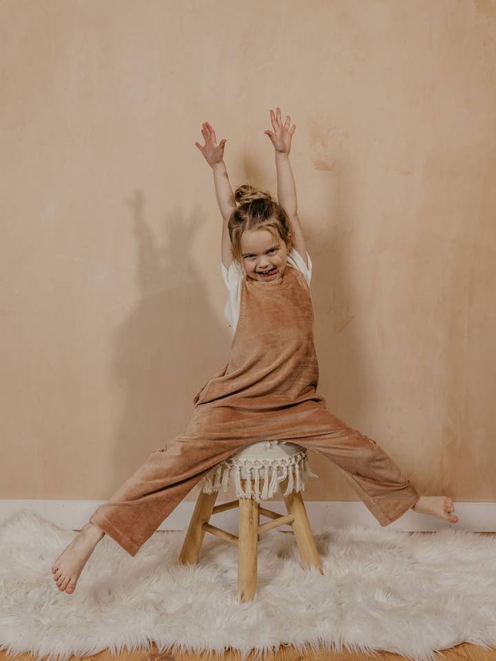 Aubree strækfløjlsoverall for engroshandel hos Tate & Adele