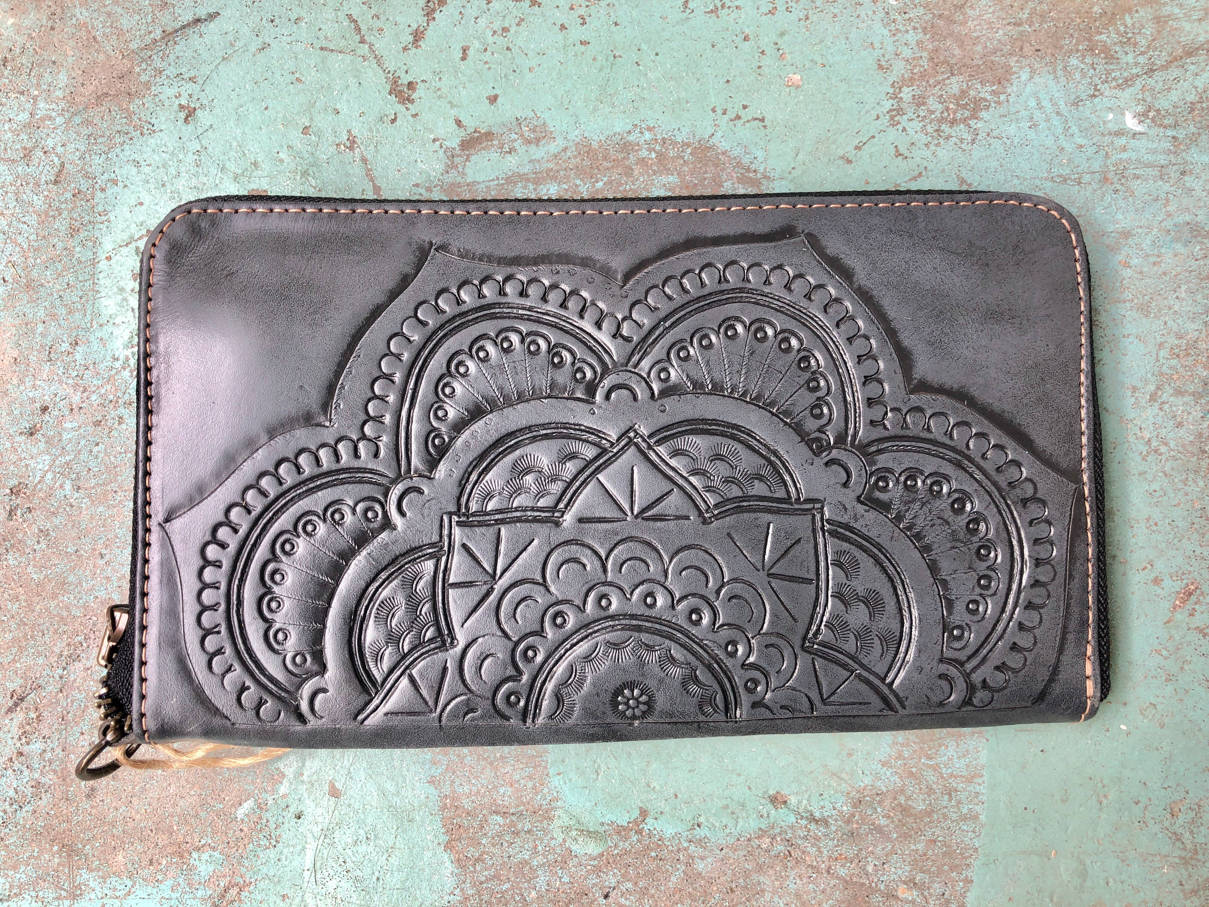 LEADERS IN LEATHER - Wholesale Wristlet - Zip Around Tooled Leather Wallet with Detachable Wristlet9