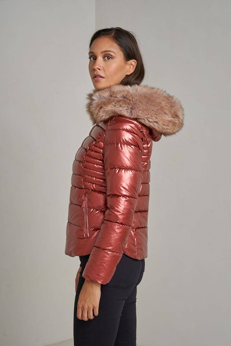 Attrait Paris - Wholesale Jacket - Women's - Metallic short puffer jacket with faux fur hood10