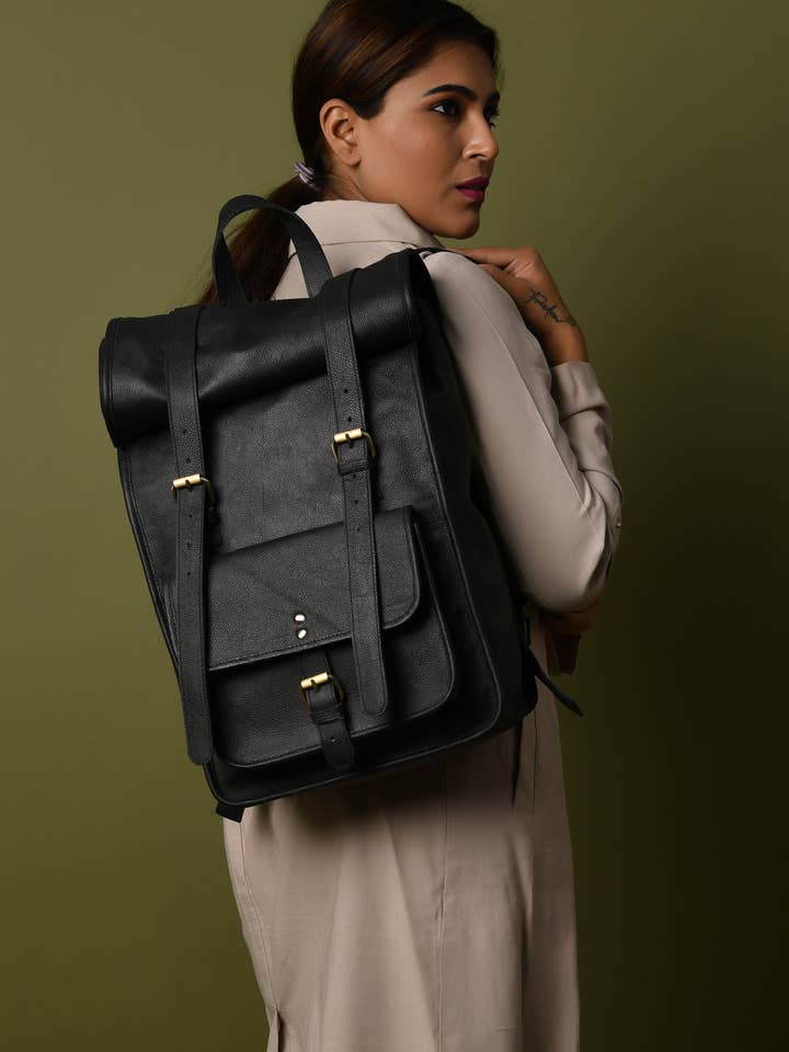 Sac à dos roulé en cuir Duvall pour la vente par Dotch Leather