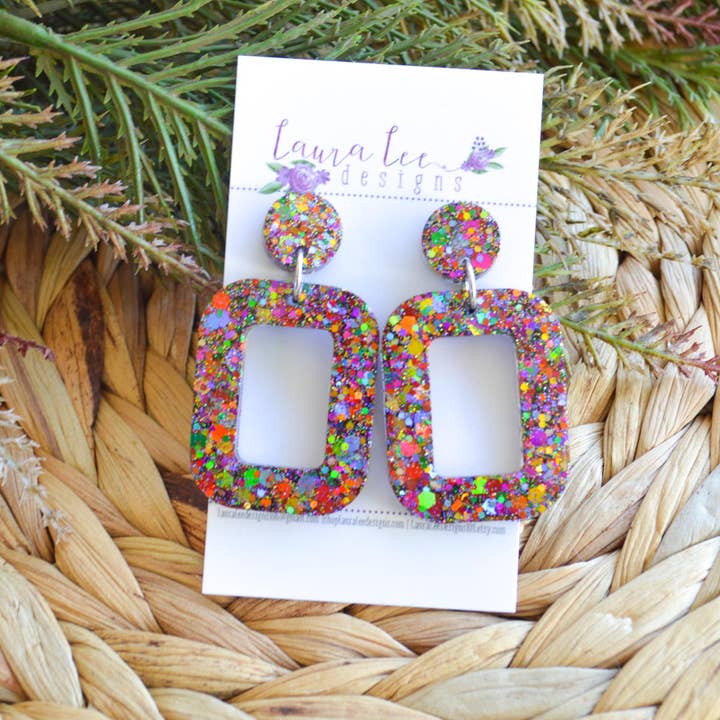 Orecchini in Resina a Rettangolo Arrotondato || Glitter Arcobaleno per la vendita all'ingrosso da parte di Laura Lee Designs