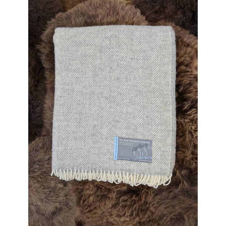 Adam Curtis Online - Wholesale Throw Blanket - Muckle Flugga Real Shetland Wool Throw - Grey Herringbone