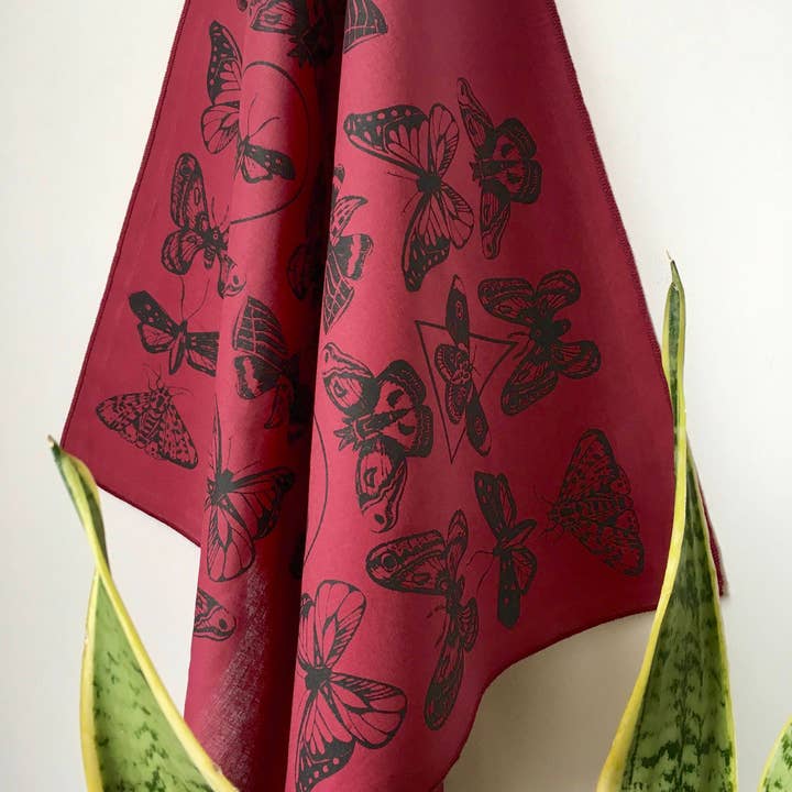 MBMB - Wholesale Bandana - Women's - Moth Print Bandana In Burgundy And Black1