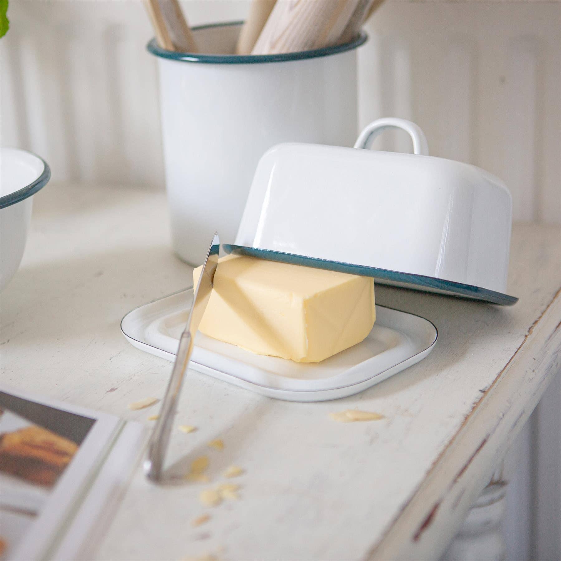 Rinkit Ltd - Wholesale Butter Dish - 18.5cm x 10cm White Enamel Butter Dish - By Argon Tableware5